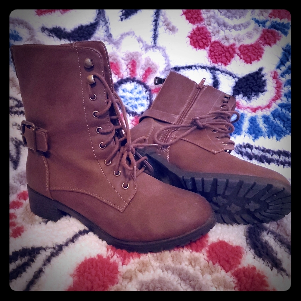 Used Brown boots